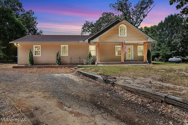 $416,000 | 903 Shinault Road, Byhalia, MS 38611