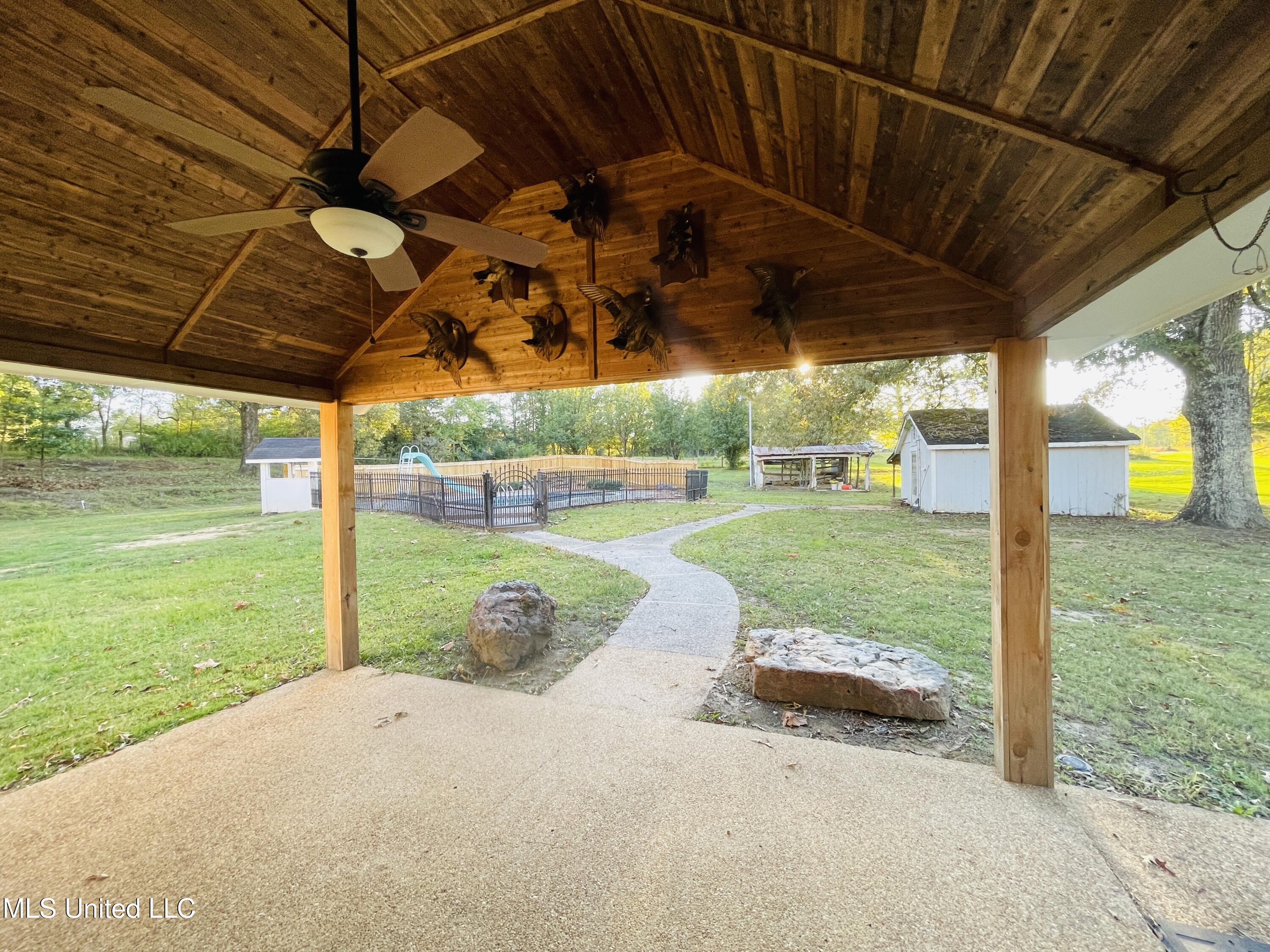 903 Shinault Road Byhalia, MS 38611 - Photo 19 of 42 IMG_3381