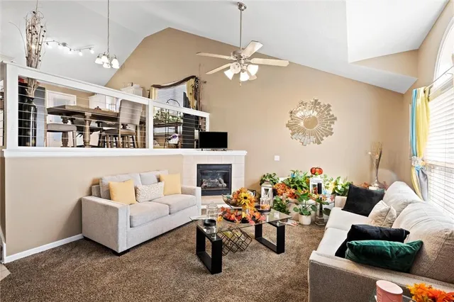 $349,900 | 810 North Cloverdale Court, Independence, MO 64056