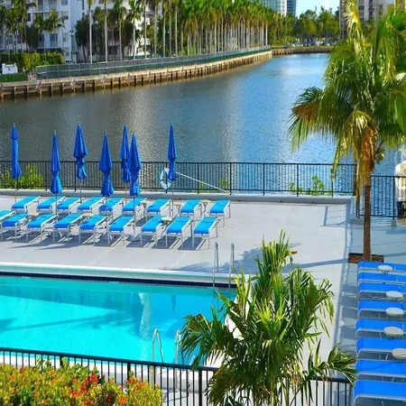 $2,850 | 2750 Northeast 183rd Street, Unit 2202, Aventura, FL 33160