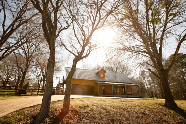 $425,000 | 5470 Possum Trail, Malakoff, TX 75148