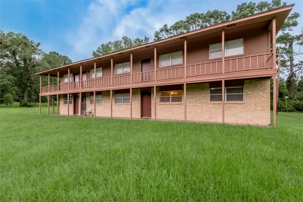 $800 | 120 McAdams Lane, Unit E, Huntsville, TX 77320