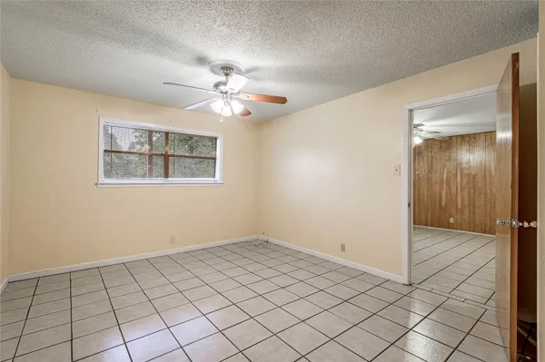 $800 | 120 McAdams Lane, Unit E, Huntsville, TX 77320