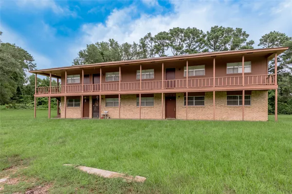 $800 | 120 McAdams Lane, Unit E, Huntsville, TX 77320
