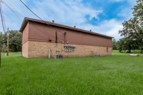 $800 | 120 McAdams Lane, Unit E, Huntsville, TX 77320