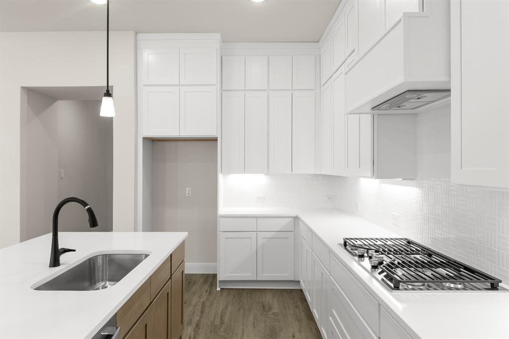 1617 Yorkie Drive Forney, TX 75126 - Photo 12 of 40 11_12. 1617 Yorkie - Kitchen (3)