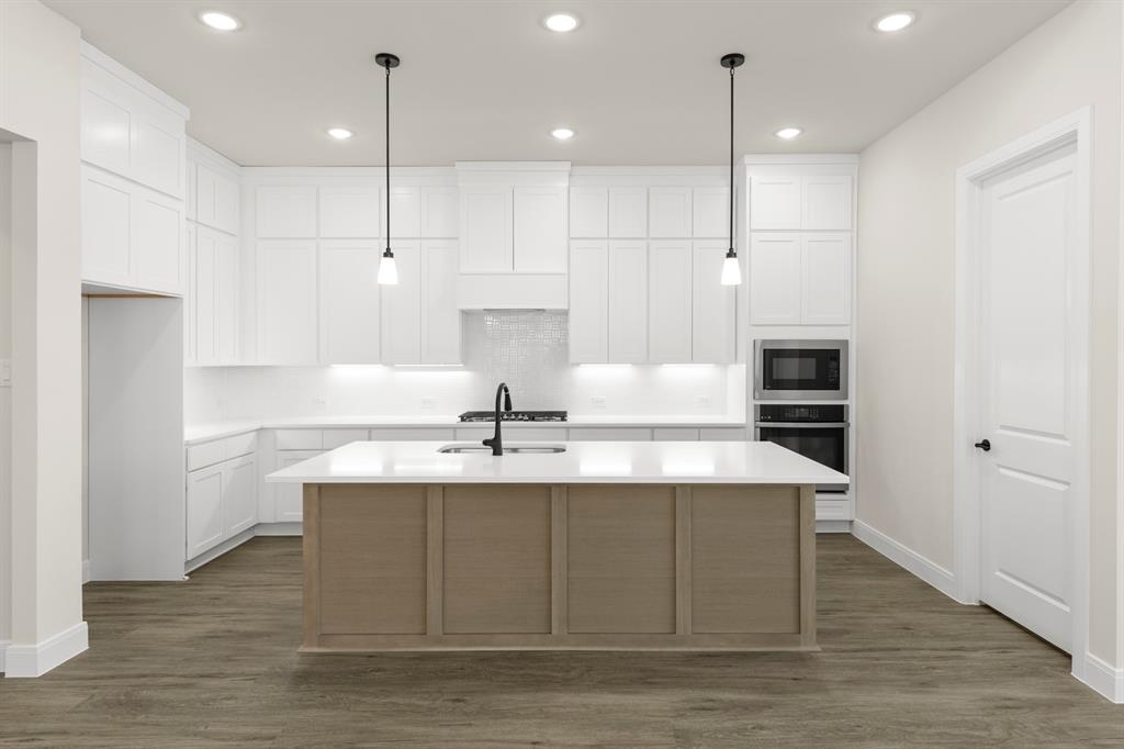 1617 Yorkie Drive Forney, TX 75126 - Photo 13 of 40 9_10. 1617 Yorkie - Kitchen