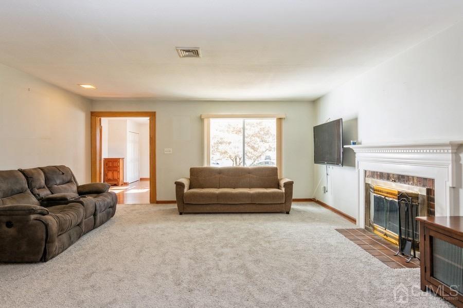 A Flanders Road Monroe Township, NJ 08831 - Photo 8 of 22 Gallery Image 8