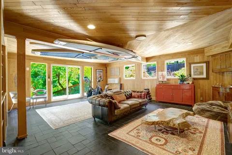 $1,750,000 | 1927 Marthas Road, Alexandria, VA 22307