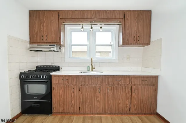 $699,000 | 212 West Morris Avenue, Linden, NJ 07036