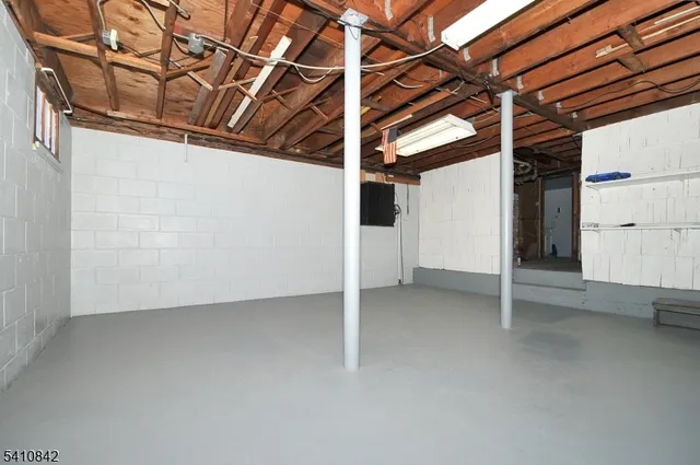 $699,000 | 212 West Morris Avenue, Linden, NJ 07036