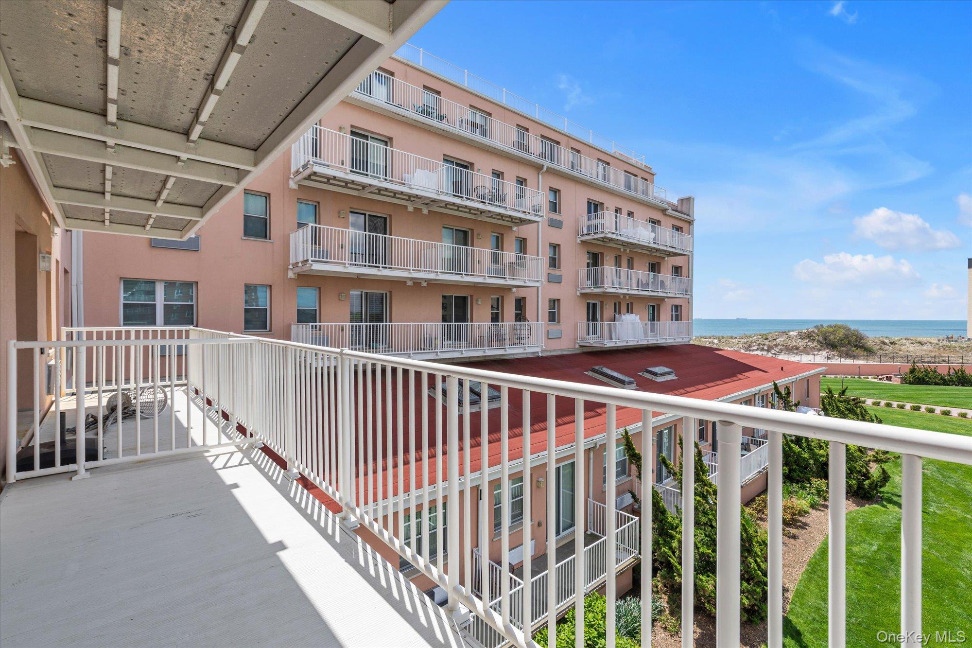 2 Richmond Road, Unit 3U Lido Beach, NY 11561 - Photo 17 of 35