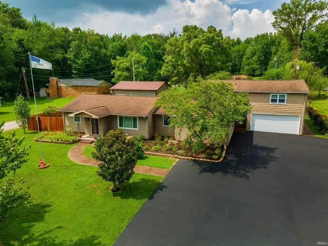 $359,900 | 8644 South Vann Road, Newburgh, IN 47630