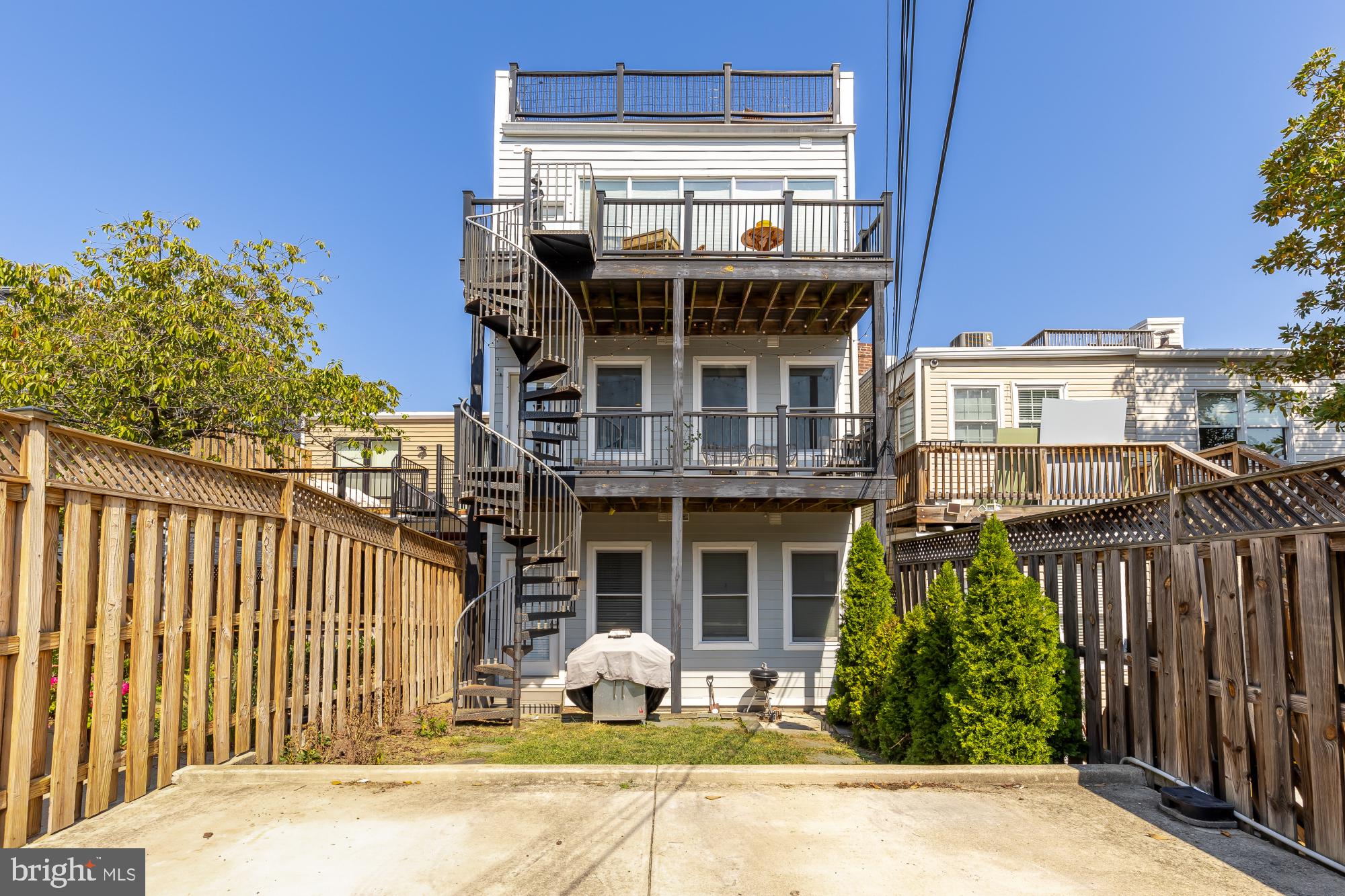 1230 Fairmont Street Northwest, Unit 2 Washington, DC 20009 - Photo 38 of 43