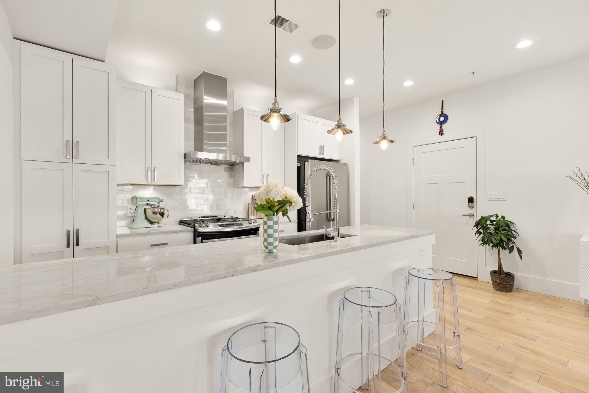 1230 Fairmont Street Northwest, Unit 2 Washington, DC 20009 - Photo 4 of 43