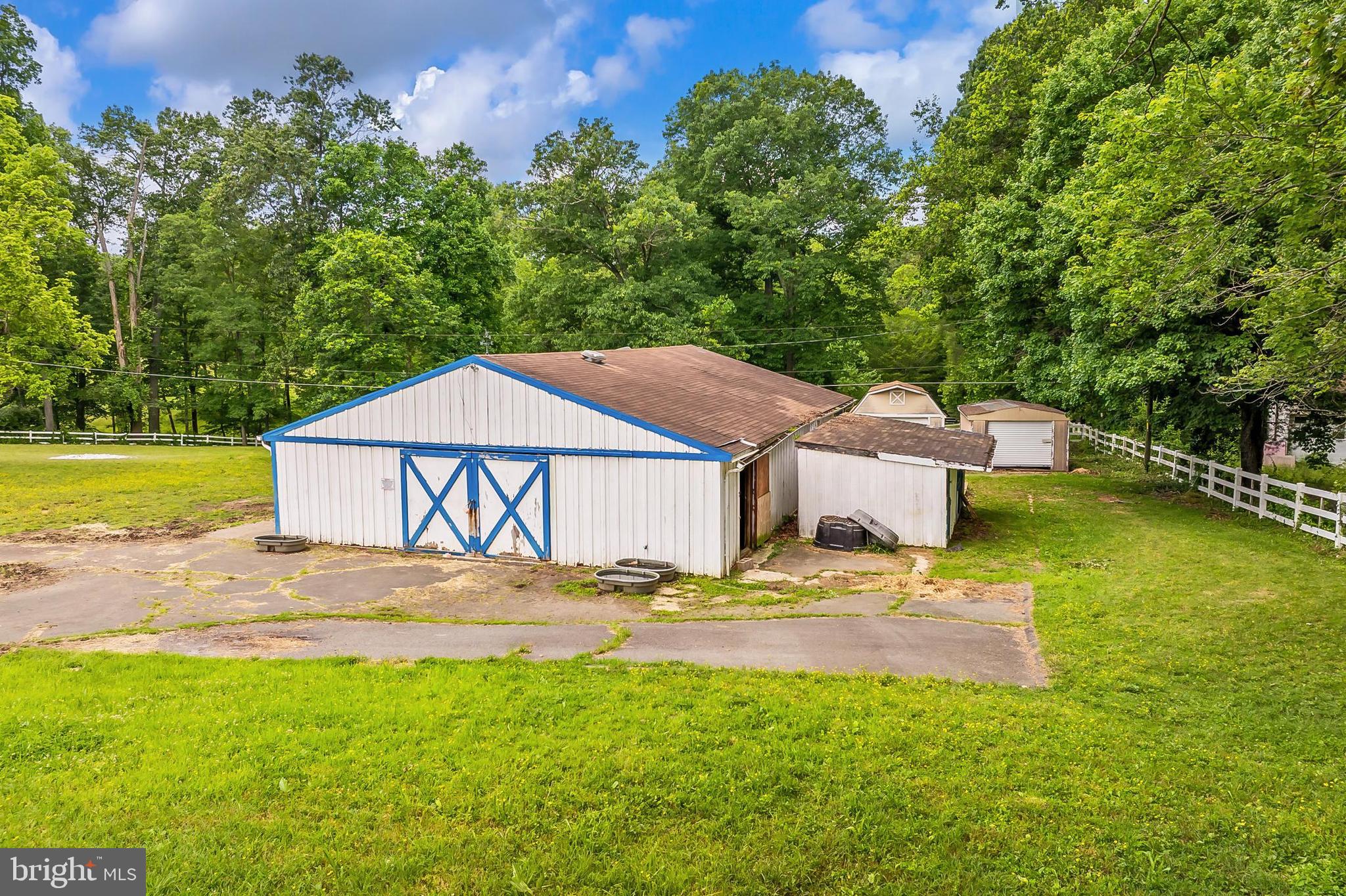 13310 Compton Road Clifton, VA 20124 - Photo 100 of 117 a view of a house with a yard