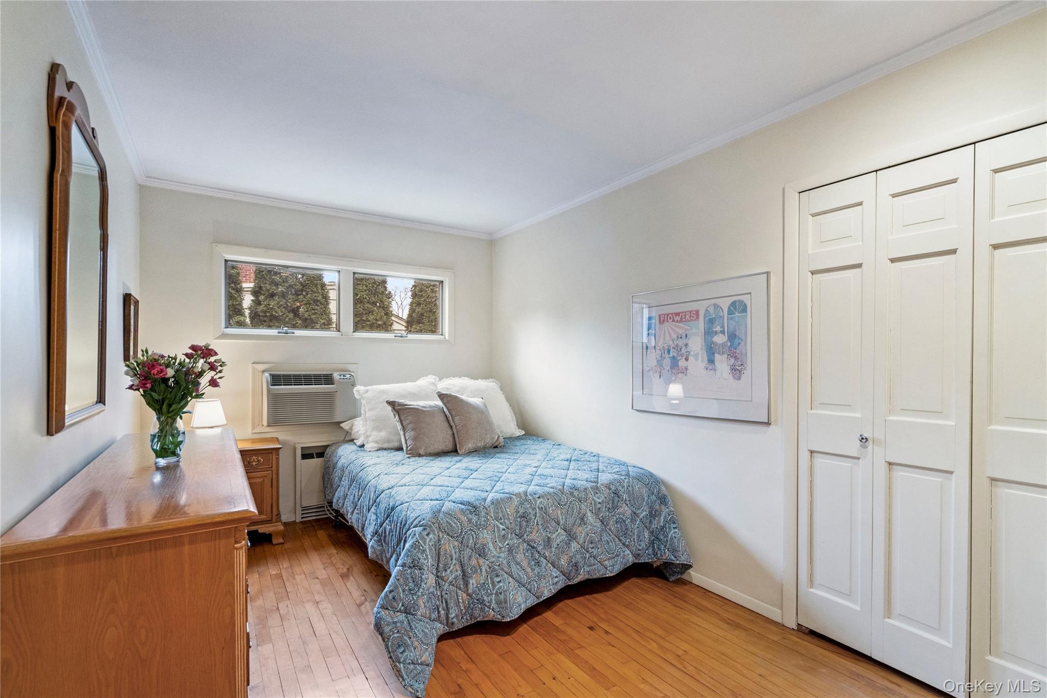 32 Arbor Road East Hills, NY 11577 - Photo 15 of 27