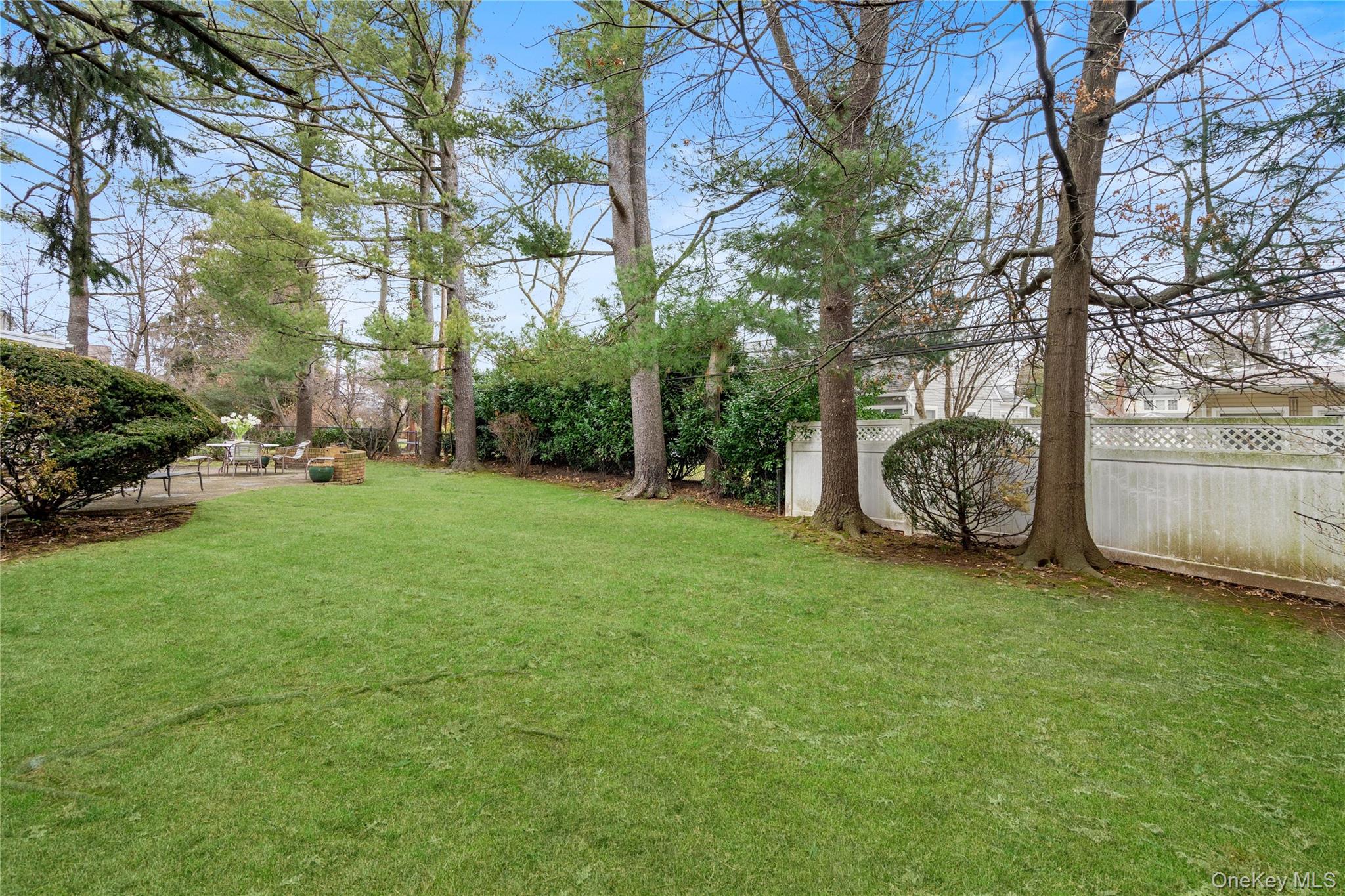 32 Arbor Road East Hills, NY 11577 - Photo 21 of 27