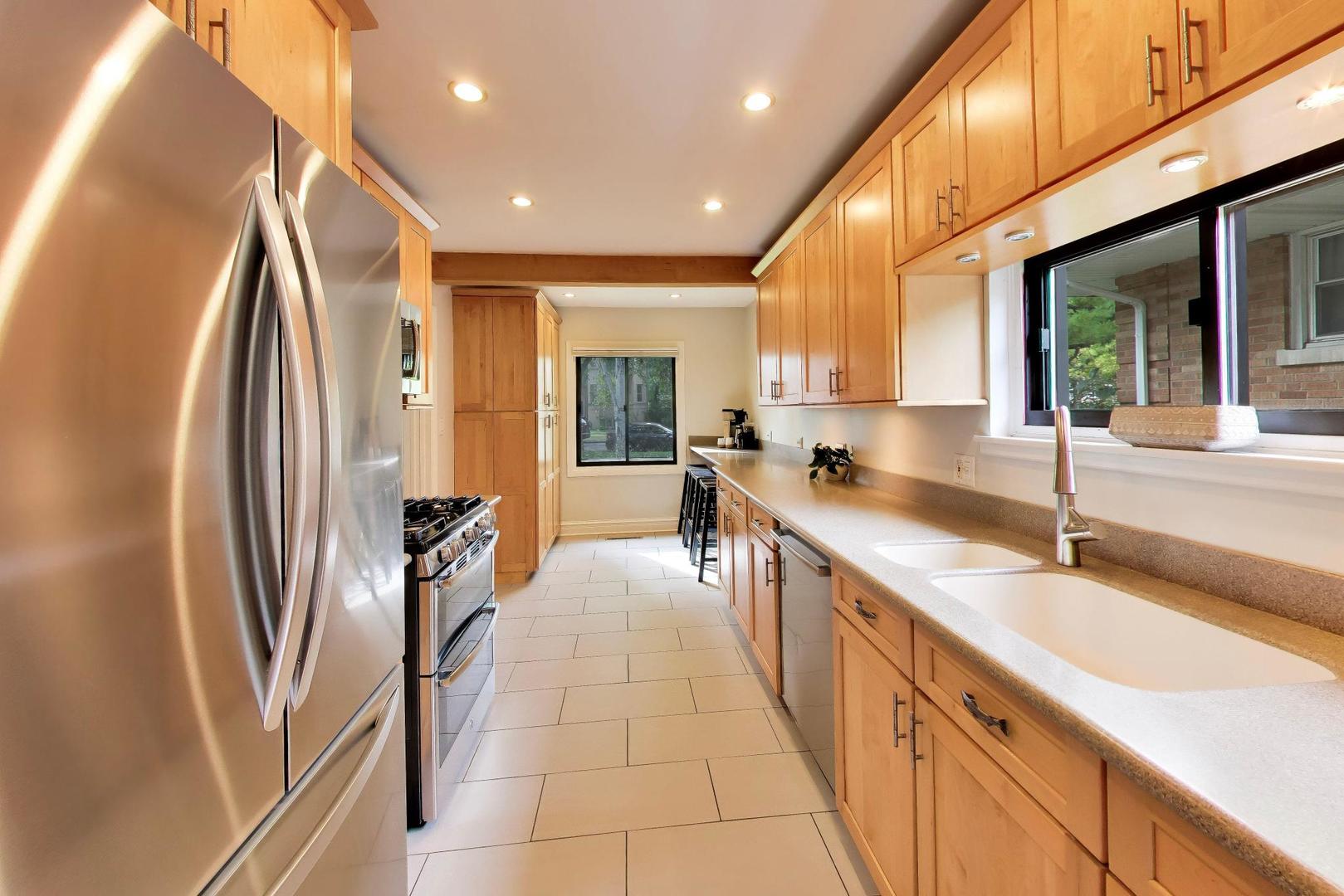 8835 Forestview Road Evanston, IL 60203 - Photo 12 of 44 Gallery Image 12