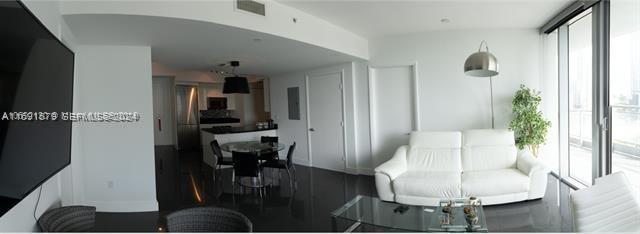 92 Southwest 3rd Street, Unit 1802 Miami, FL 33130 - Photo 5 of 19