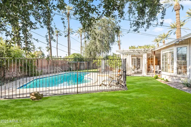 a view of a garden with a small yard