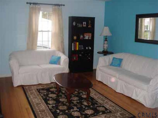 8 Elizabeth Street Rensselaer, NY 12144 - Photo 3 of 14 Photo 3