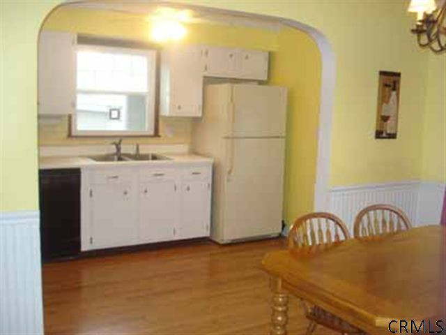 8 Elizabeth Street Rensselaer, NY 12144 - Photo 4 of 14 Photo 4