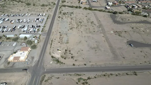 $795,000 | 391 North Riggles Avenue, Quartzsite, AZ 85346