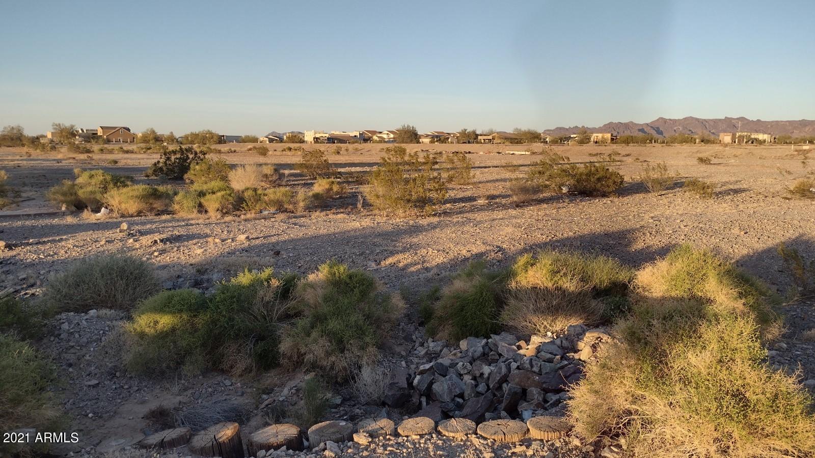 391 North Riggles Avenue Quartzsite, AZ 85346 - Photo 9 of 24 the_land