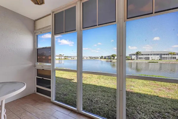 $140,000 | 12538 Southwest Kingsway Circle, Unit 902, Lake Suzy, FL 34269