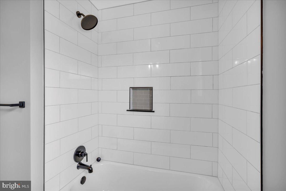 147 Country Club Road Pine Hill, NJ 08021 - Photo 14 of 53 a bathroom with a shower