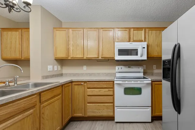 $229,900 | 3010 Pinehurst Drive, Faribault, MN 55021