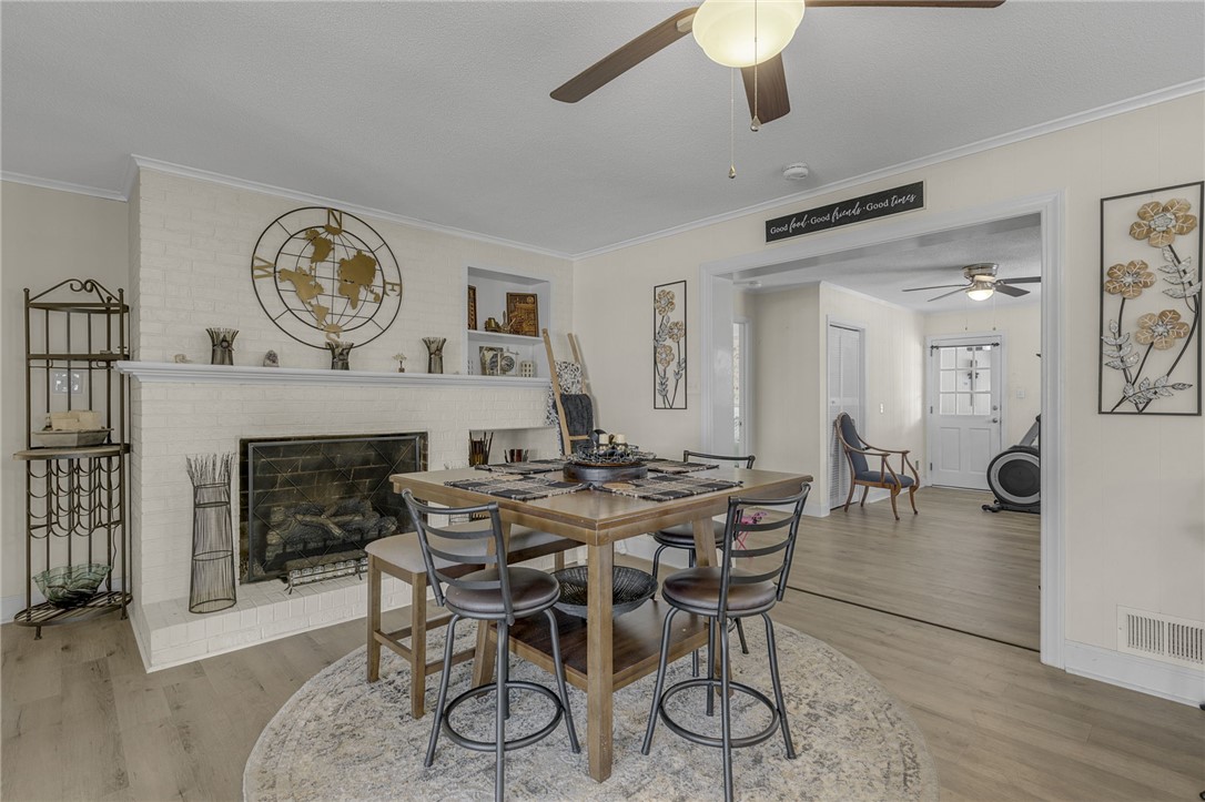 208 Kenneth Drive Boiling Springs, SC 29316 - Photo 12 of 36