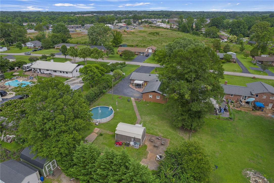 208 Kenneth Drive Boiling Springs, SC 29316 - Photo 34 of 36