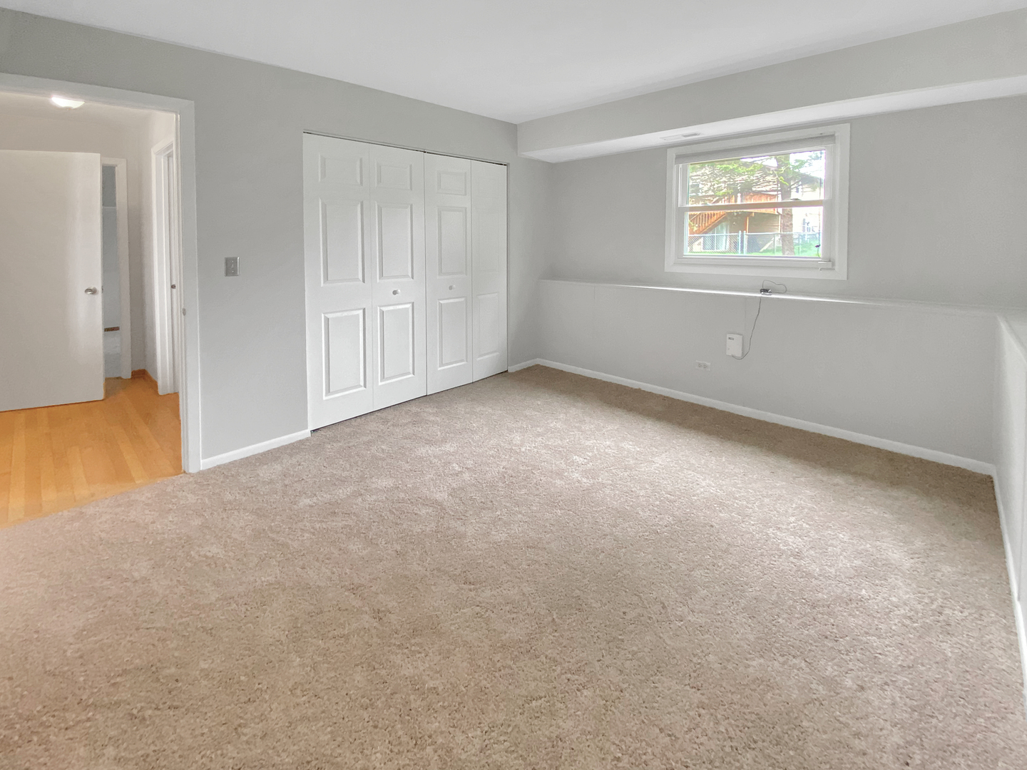 2080 Savannah Road Elgin, IL 60123 - Photo 13 of 17 an empty room with windows