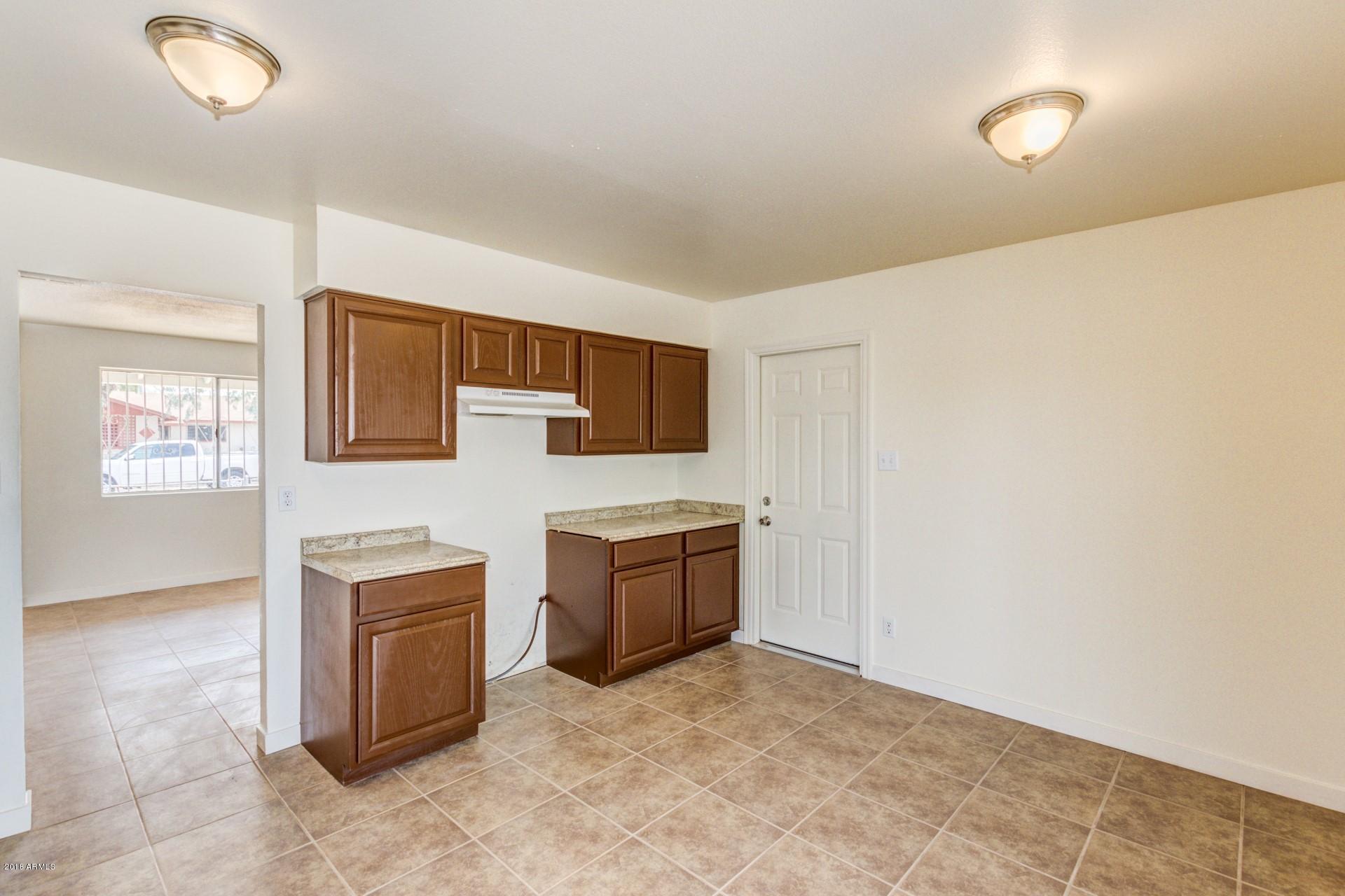 2220 West Pecan Road Phoenix, AZ 85041 - Photo 8 of 23 Pecan - 2220 (8)