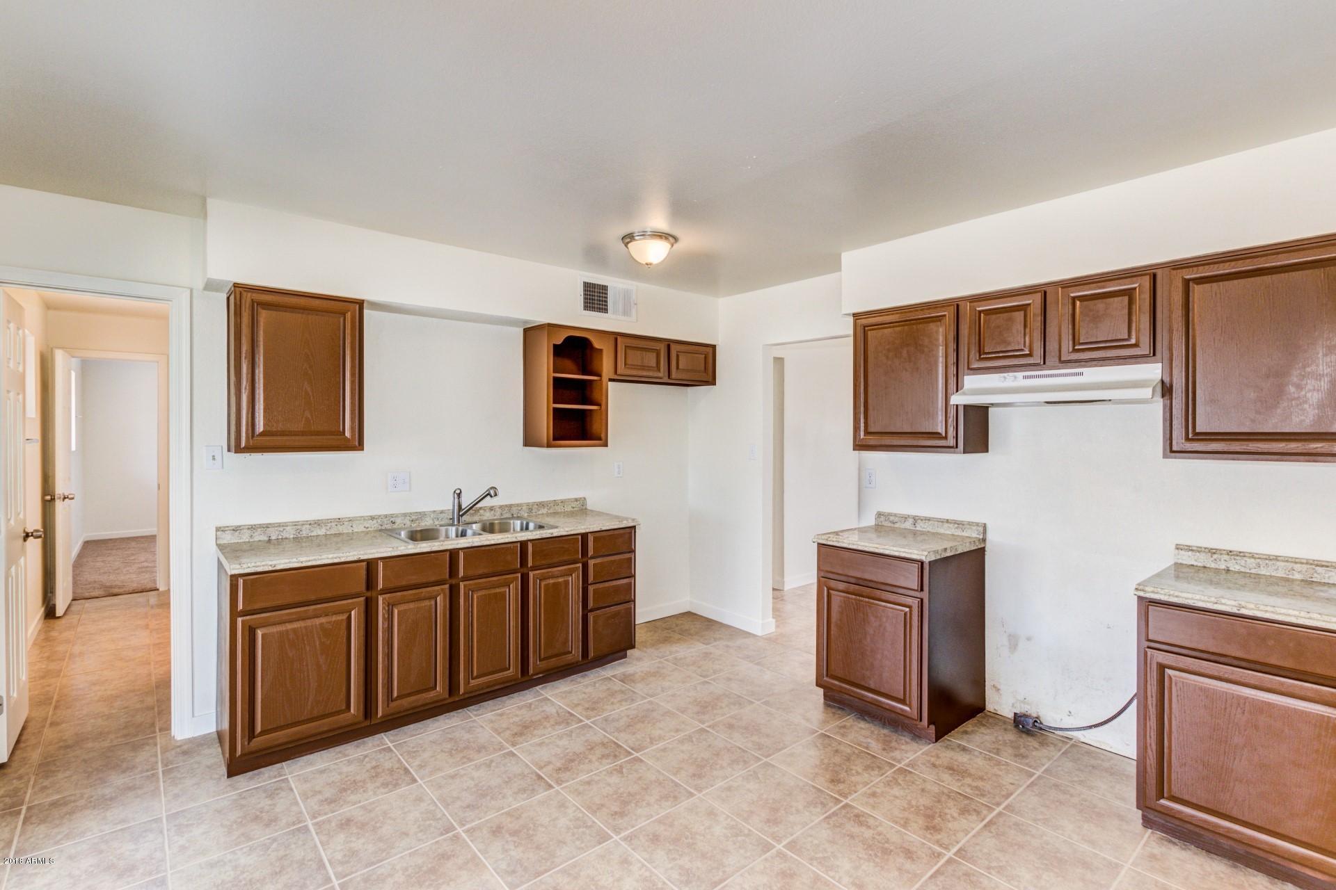 2220 West Pecan Road Phoenix, AZ 85041 - Photo 9 of 23 Pecan - 2220 (9)