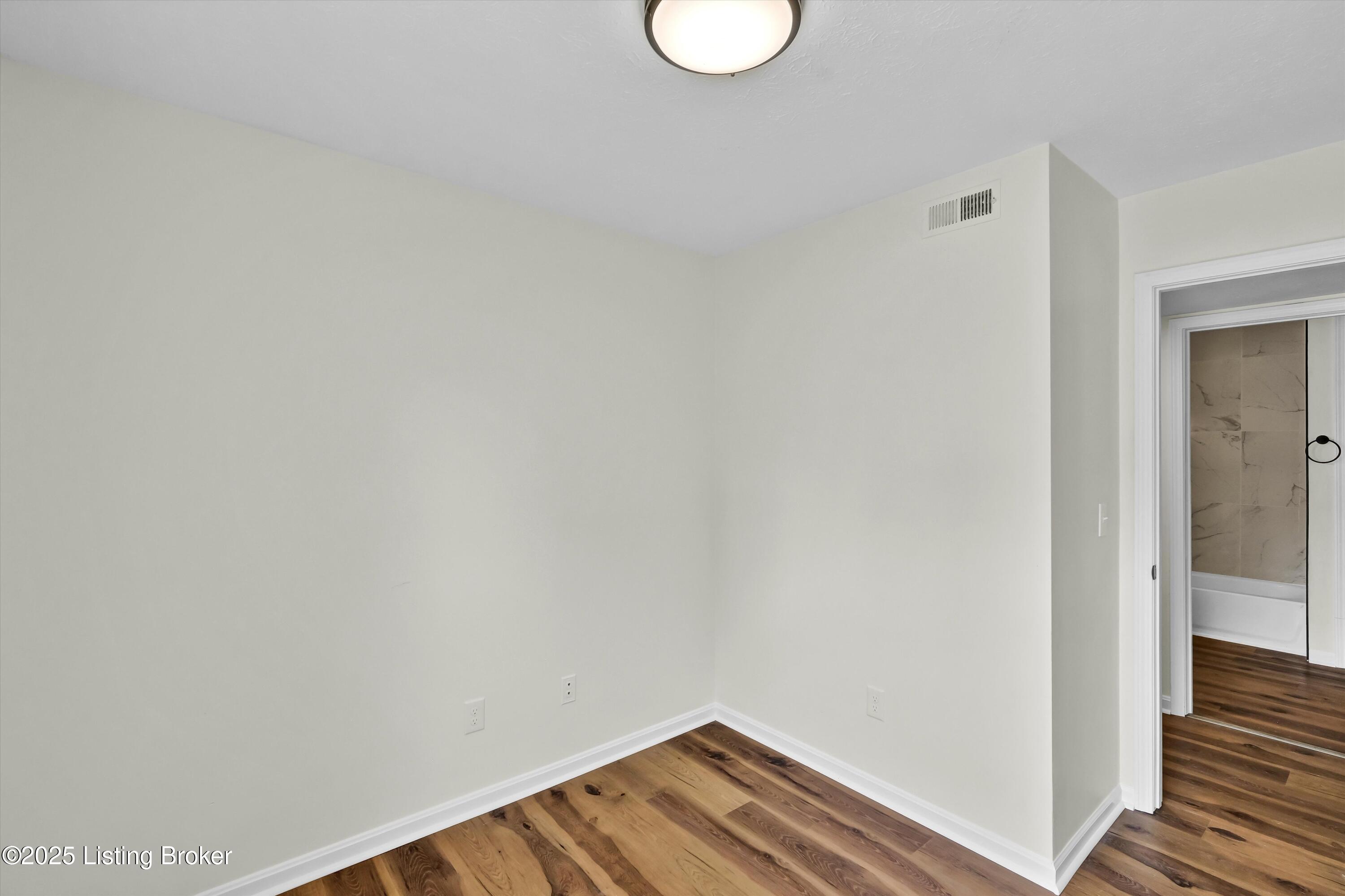 6012 Hurstview Road Louisville, KY 40291 - Photo 20 of 39 19-6012 Hurstview Rd