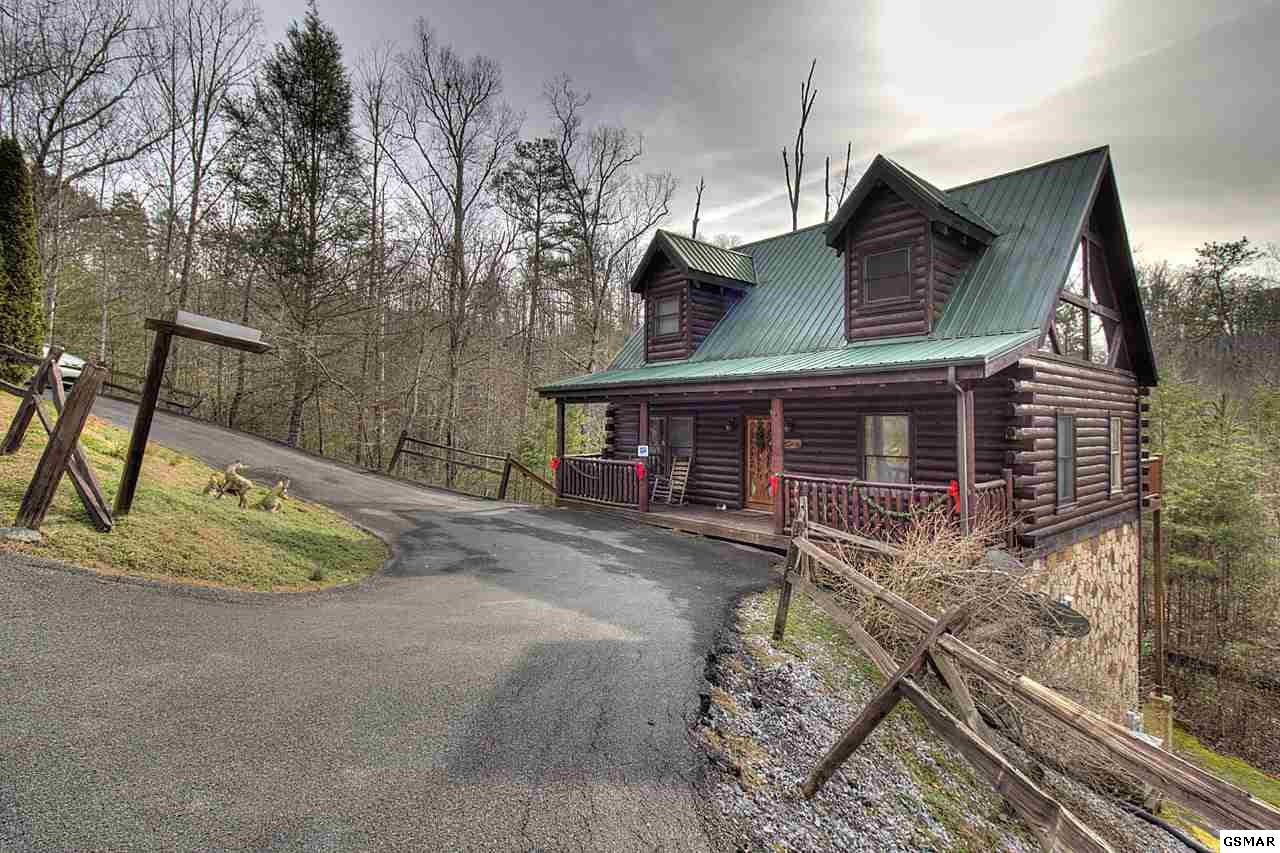 2231 Breezy Road, Unit RUSTICELEGANCE Sevierville, TN 37876 - Photo 3 of 31 Gallery Image 3
