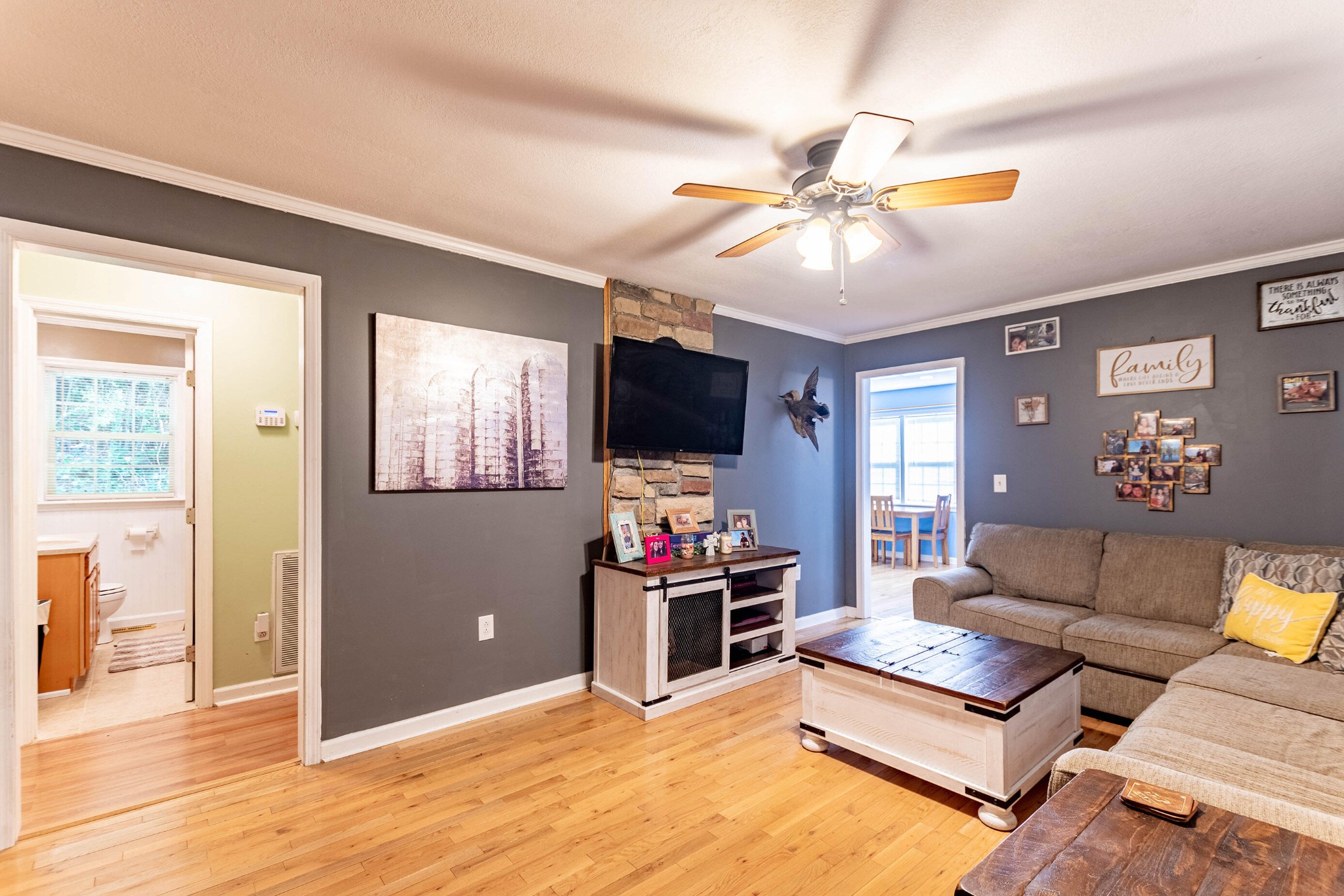646 Hen Valley Road Oliver Springs, TN 37840 - Photo 8 of 27 Gallery Image 8
