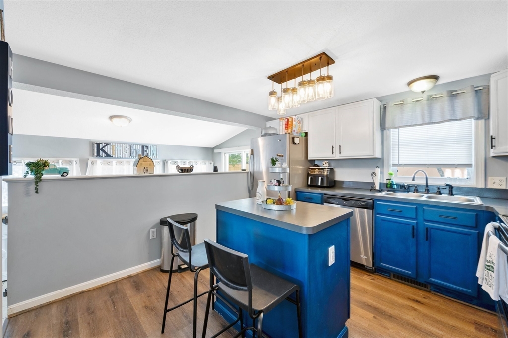 45 Georgetown Street Springfield, MA 01104 - Photo 7 of 25 Gallery Image 7