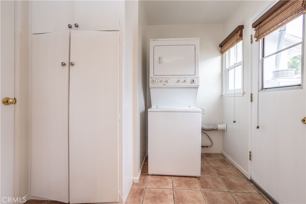 8129 Darby Place Reseda, CA 91335 - Photo 14 of 19 a bathroom with a toilet and a sink