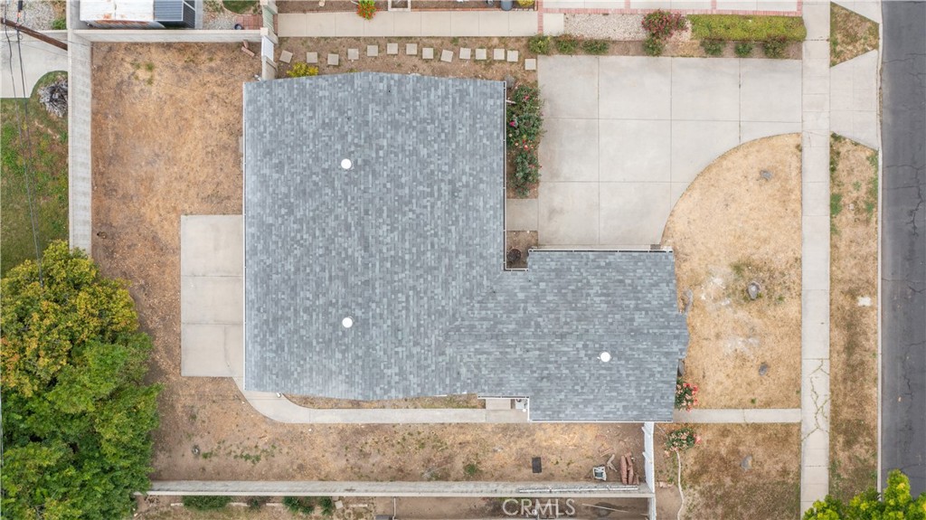8129 Darby Place Reseda, CA 91335 - Photo 19 of 19 a view of a bathroom