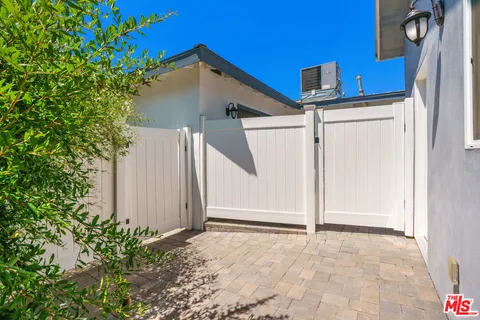 $2,695 | 19613 Haynes Street, Reseda, CA 91335