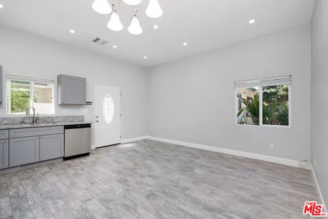 $2,695 | 19613 Haynes Street, Reseda, CA 91335