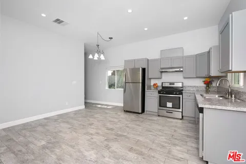 $2,695 | 19613 Haynes Street, Reseda, CA 91335