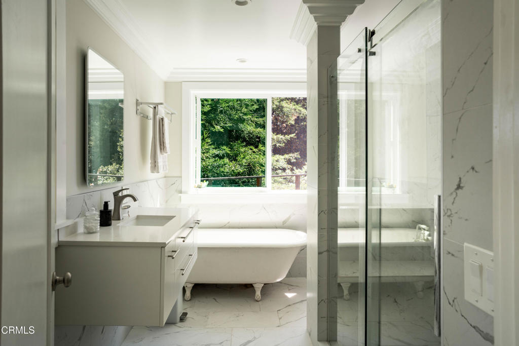 29701 Navarro Ridge Road Albion, CA 95410 - Photo 19 of 32 bathroom