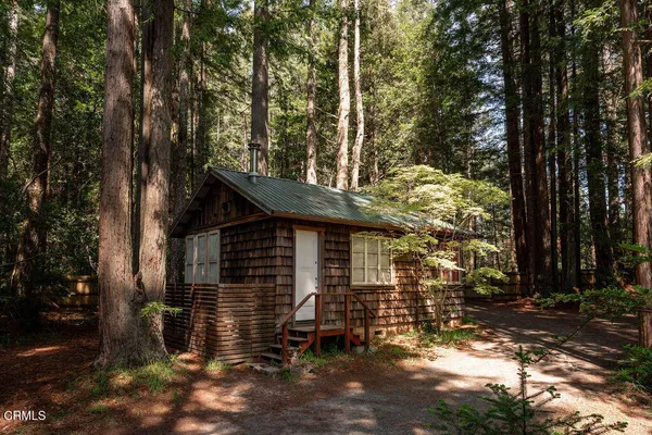 $1,075,000 | 29701 Navarro Ridge Road, Albion, CA 95410