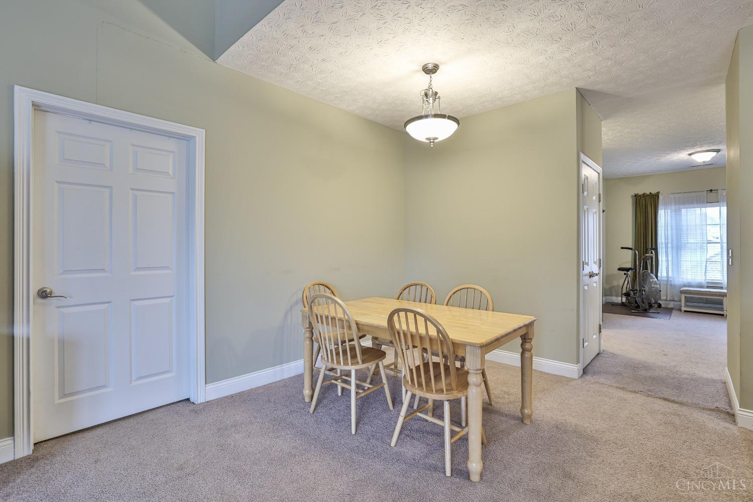 6719 Cheviot Road, Unit 12 Cincinnati, OH 45247 - Photo 9 of 29