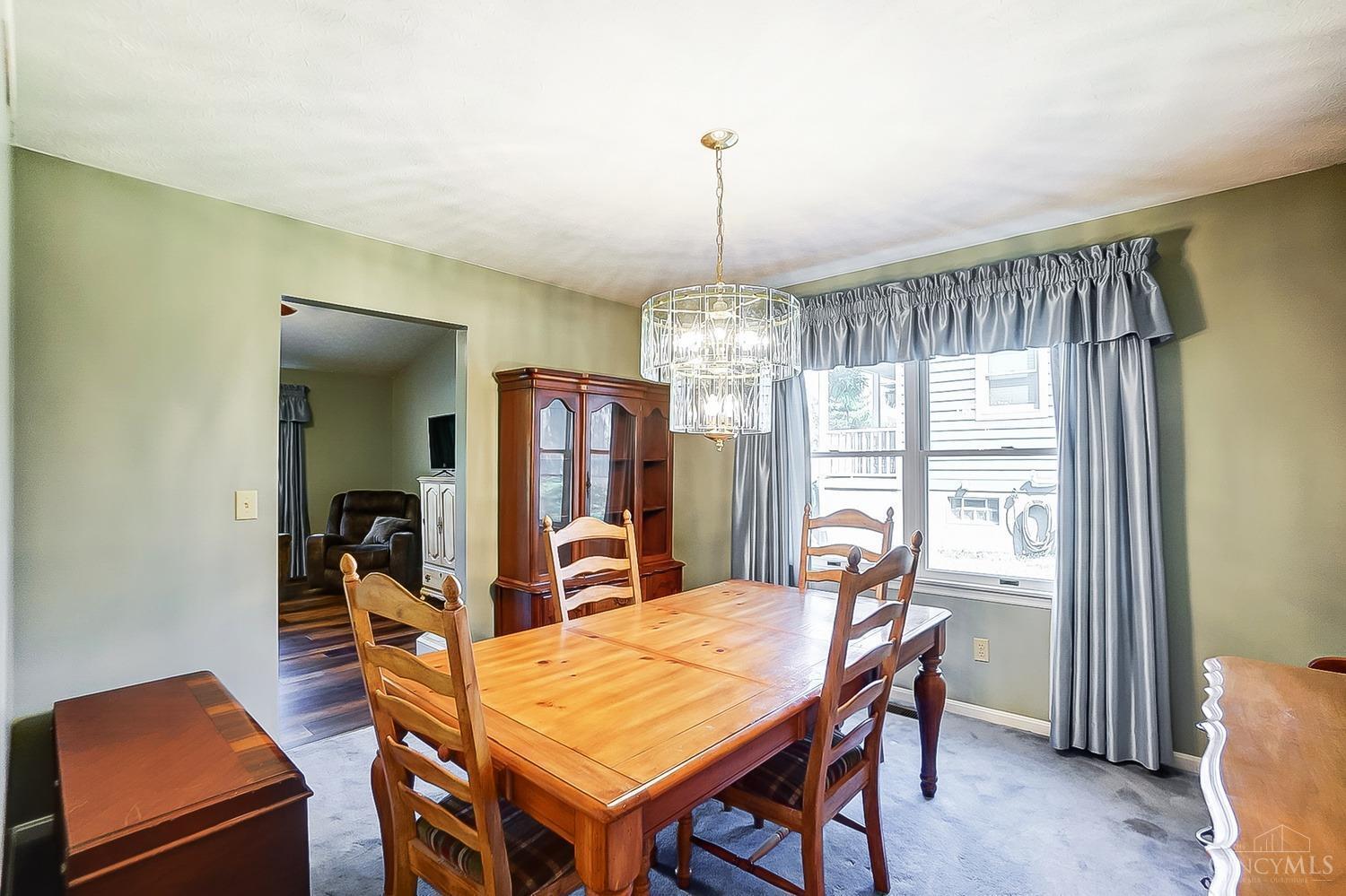 7020 Sheed Road Cincinnati, OH 45247 - Photo 7 of 30
